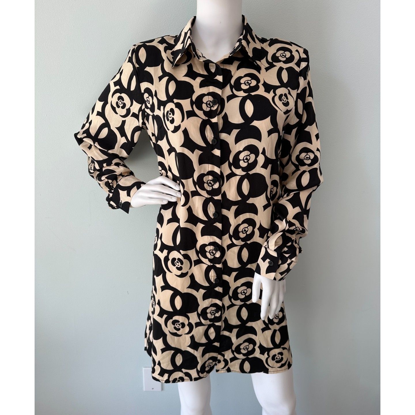 Nasty Gal Floral Geometric Shirt Dress Size M Tan & Black Long Sleeve Button Up
